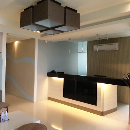 Win Hotel & Casino Talisay  Dış mekan fotoğraf